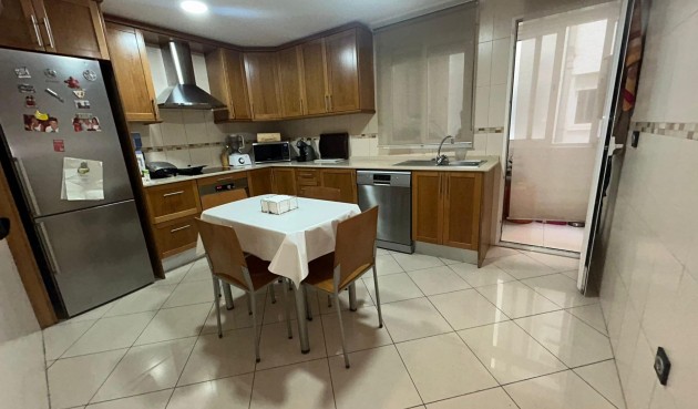 Återförsäljning - Apartment -
Torrevieja - Centro