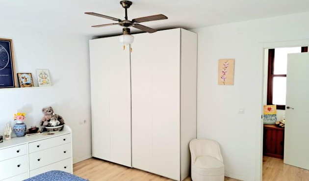 Återförsäljning - Apartment -
Alicante - Centro