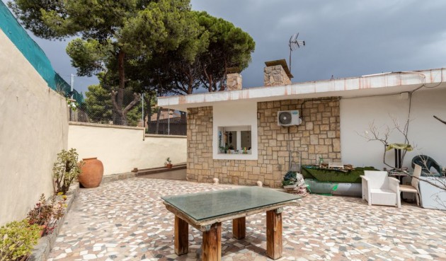 Återförsäljning - Villa -
Alicante - Costa Blanca