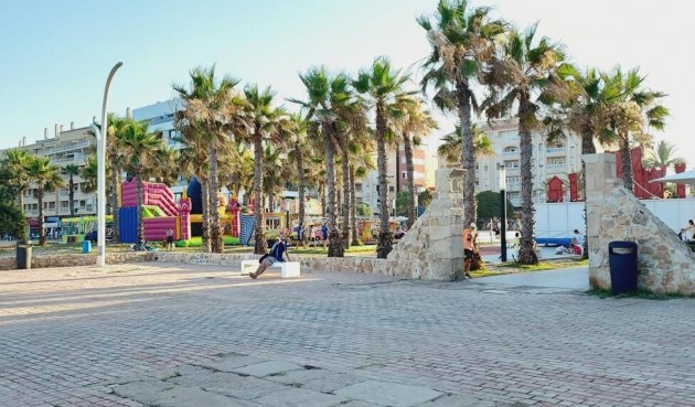 Återförsäljning - Bungalow -
Torrevieja - Torreblanca