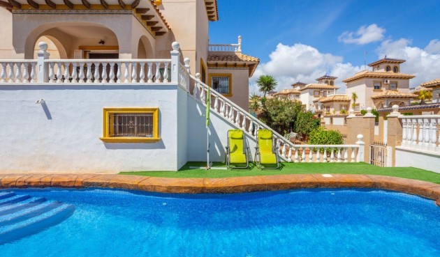 Återförsäljning - Villa -
Orihuela Costa - La Zenia