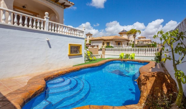 Återförsäljning - Villa -
Orihuela Costa - La Zenia