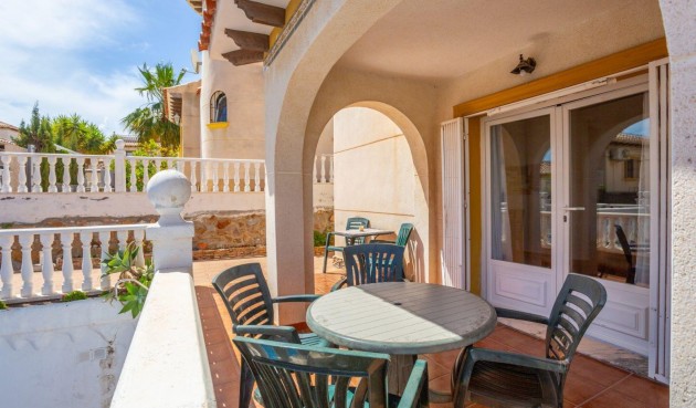 Återförsäljning - Villa -
Orihuela Costa - La Zenia