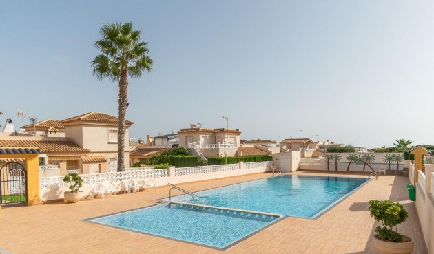 Återförsäljning - Town House -
Torrevieja - Los Altos