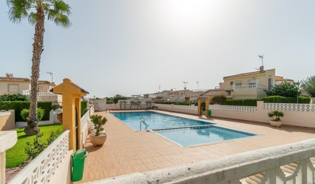 Återförsäljning - Town House -
Torrevieja - Los Altos