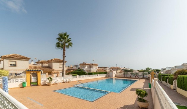 Återförsäljning - Town House -
Torrevieja - Los Altos