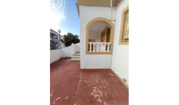 Återförsäljning - Bungalow -
Torrevieja - Torretas