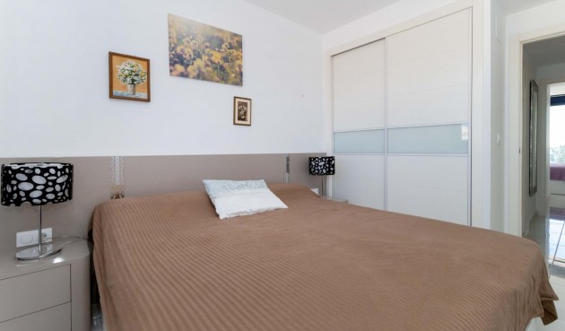 Återförsäljning - Apartment -
Torrevieja - Punta Prima