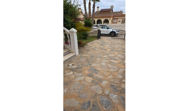 Reventa - Villa -
Orihuela Costa - Punta Prima