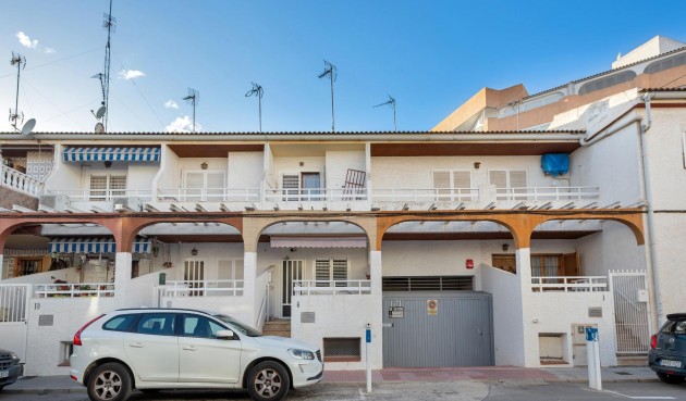 Återförsäljning - Town House -
Torrevieja - Acequion