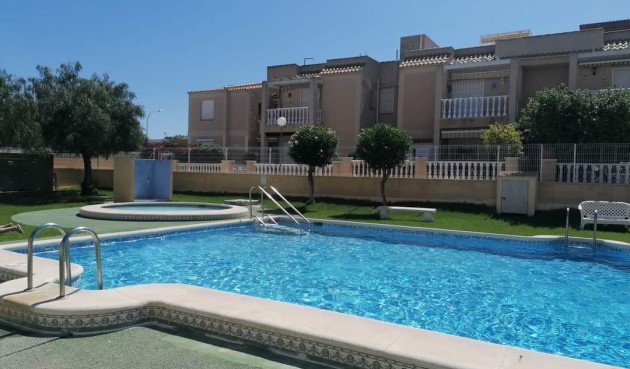 Återförsäljning - Bungalow -
Torrevieja - aguas nuevas