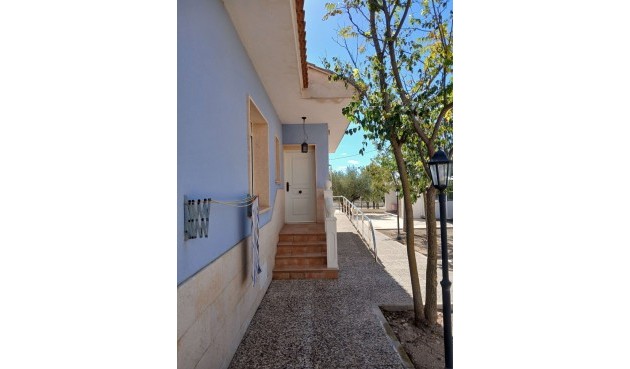 Resale - Villa -
Yecla - Inland