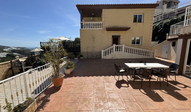 Brukt - Town House -
Callosa D'en Sarria - Inland