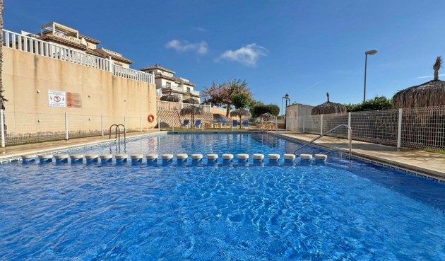 Återförsäljning - Town House -
Orihuela Costa - Costa Blanca