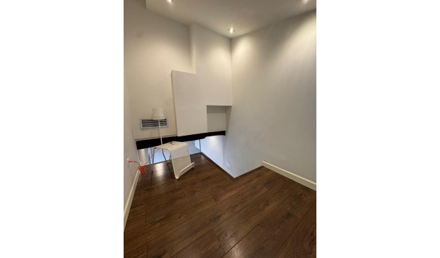 Brukt - Apartment -
Alicante - Centro