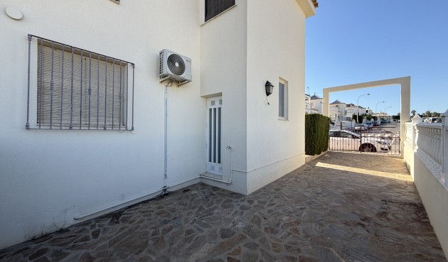 Resale - Apartment -
Torrevieja - Costa Blanca