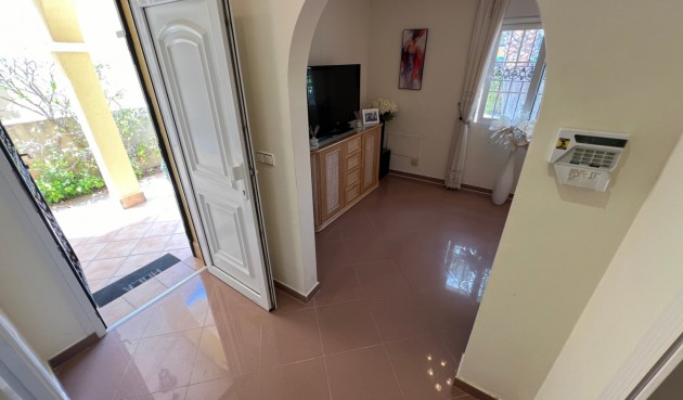 Resale - Villa -
Orihuela - Inland