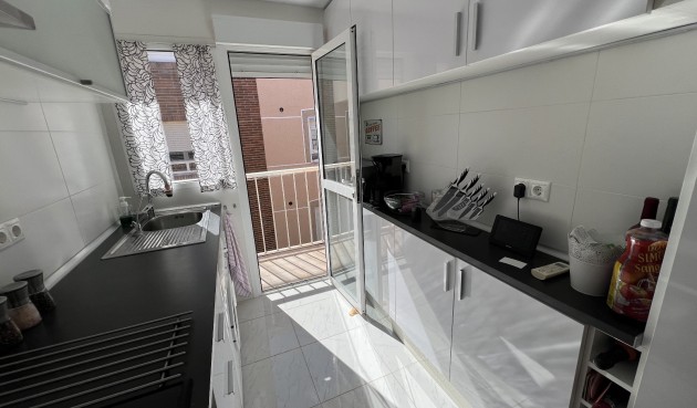 Resale - Apartment -
Torrevieja - Costa Blanca