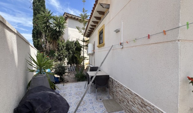 Resale - Villa -
La Zenia - Costa Blanca