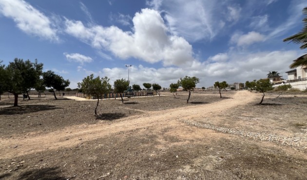 Återförsäljning - Villa -
La Zenia - Costa Blanca