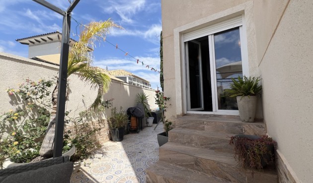 Resale - Villa -
La Zenia - Costa Blanca