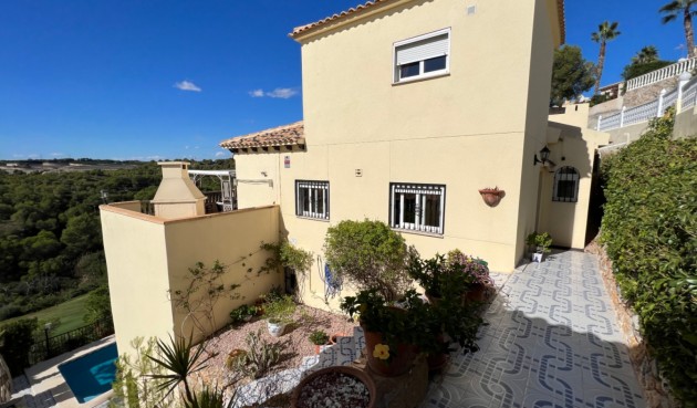 Resale - Villa -
Orihuela Costa - Costa Blanca