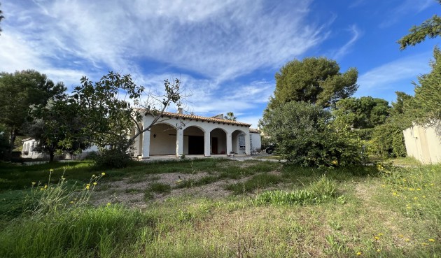 Återförsäljning - Villa -
Orihuela - Inland