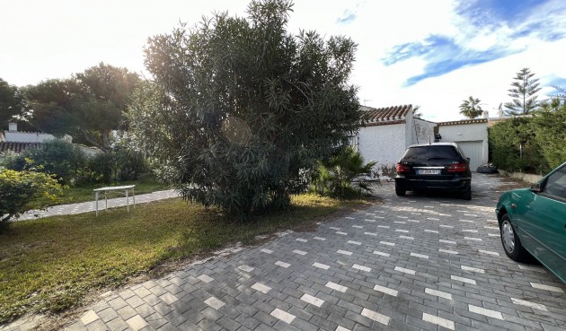 Resale - Villa -
Orihuela - Inland