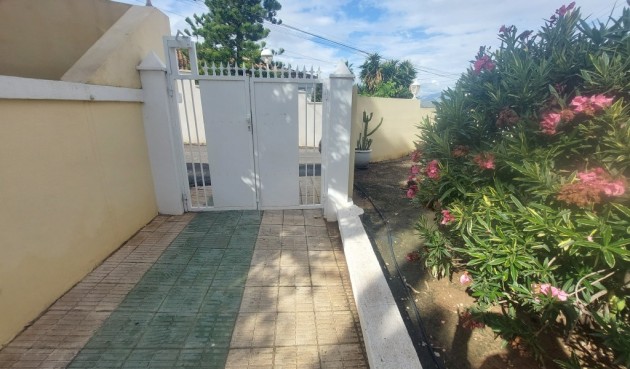 Brukt - Bungalow -
Albir - Costa Blanca