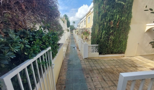 Brukt - Bungalow -
Albir - Costa Blanca