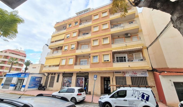 Reventa - Apartment -
Torrevieja - Centro