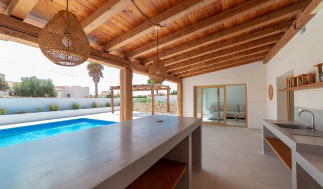 Återförsäljning - Villa -
Torrevieja - Costa Blanca