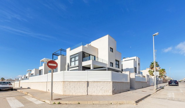 Återförsäljning - Villa -
Orihuela Costa - Costa Blanca