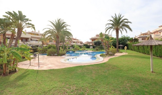 Återförsäljning - Town House -
Orihuela Costa - Costa Blanca