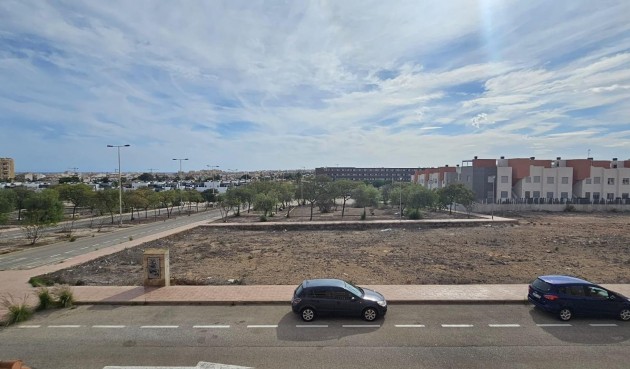 Återförsäljning - Apartment -
Torrevieja - aguas nuevas