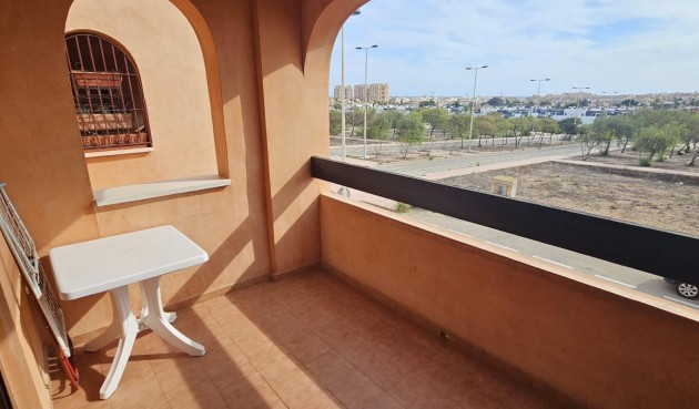 Återförsäljning - Apartment -
Torrevieja - aguas nuevas