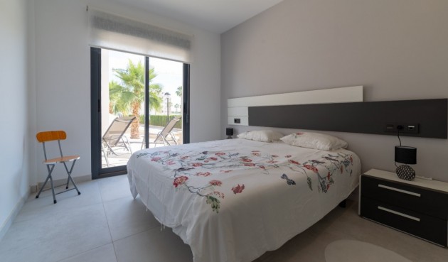 Återförsäljning - Apartment -
El Raso - Costa Blanca