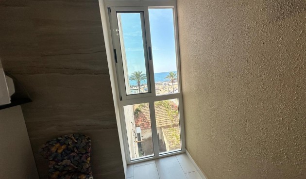 Återförsäljning - Apartment -
Torrevieja - Paseo Maritimo