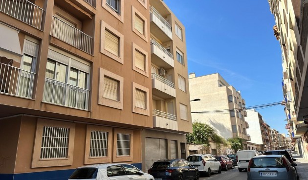 Återförsäljning - Apartment -
Torrevieja - Paseo Maritimo