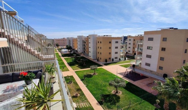 Återförsäljning - Apartment -
Orihuela Costa - Montezenia