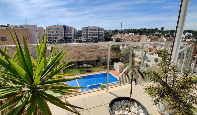 Återförsäljning - Apartment -
Orihuela Costa - Montezenia