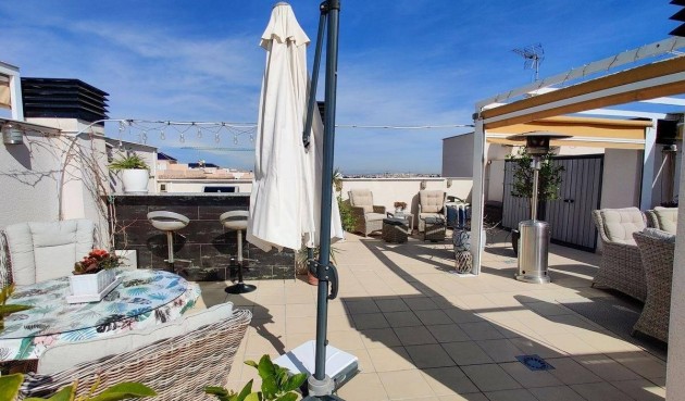 Återförsäljning - Apartment -
Orihuela Costa - Montezenia