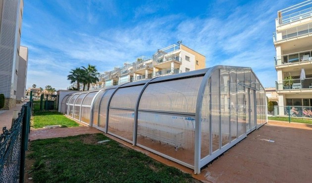 Återförsäljning - Apartment -
Orihuela Costa - Montezenia