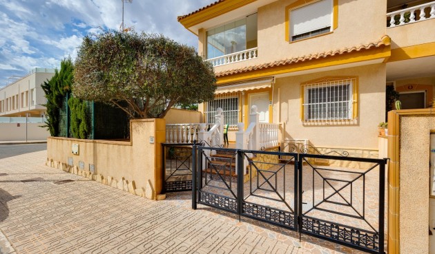 Brukt - Semi Detached -
Orihuela Costa - Villamartín