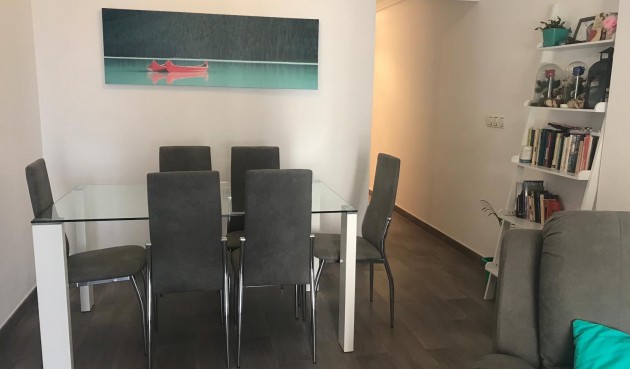 Återförsäljning - Apartment -
Torrevieja - Centro