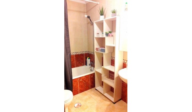 Resale - Apartment -
Torrevieja - Centro