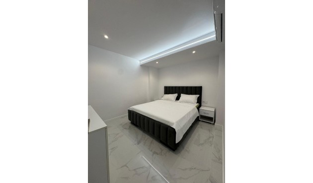 Brukt - Apartment -
Alicante - Centro