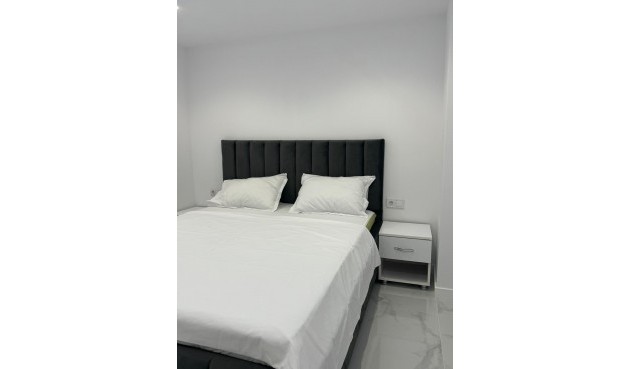 Brukt - Apartment -
Alicante - Centro