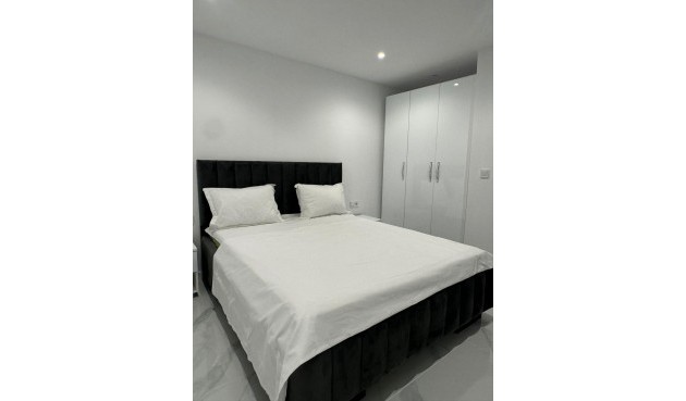 Brukt - Apartment -
Alicante - Centro