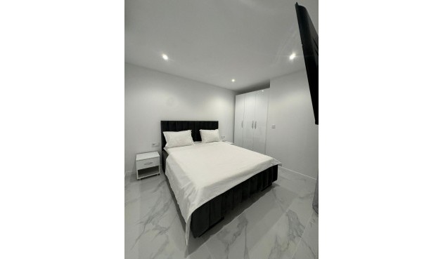 Brukt - Apartment -
Alicante - Centro